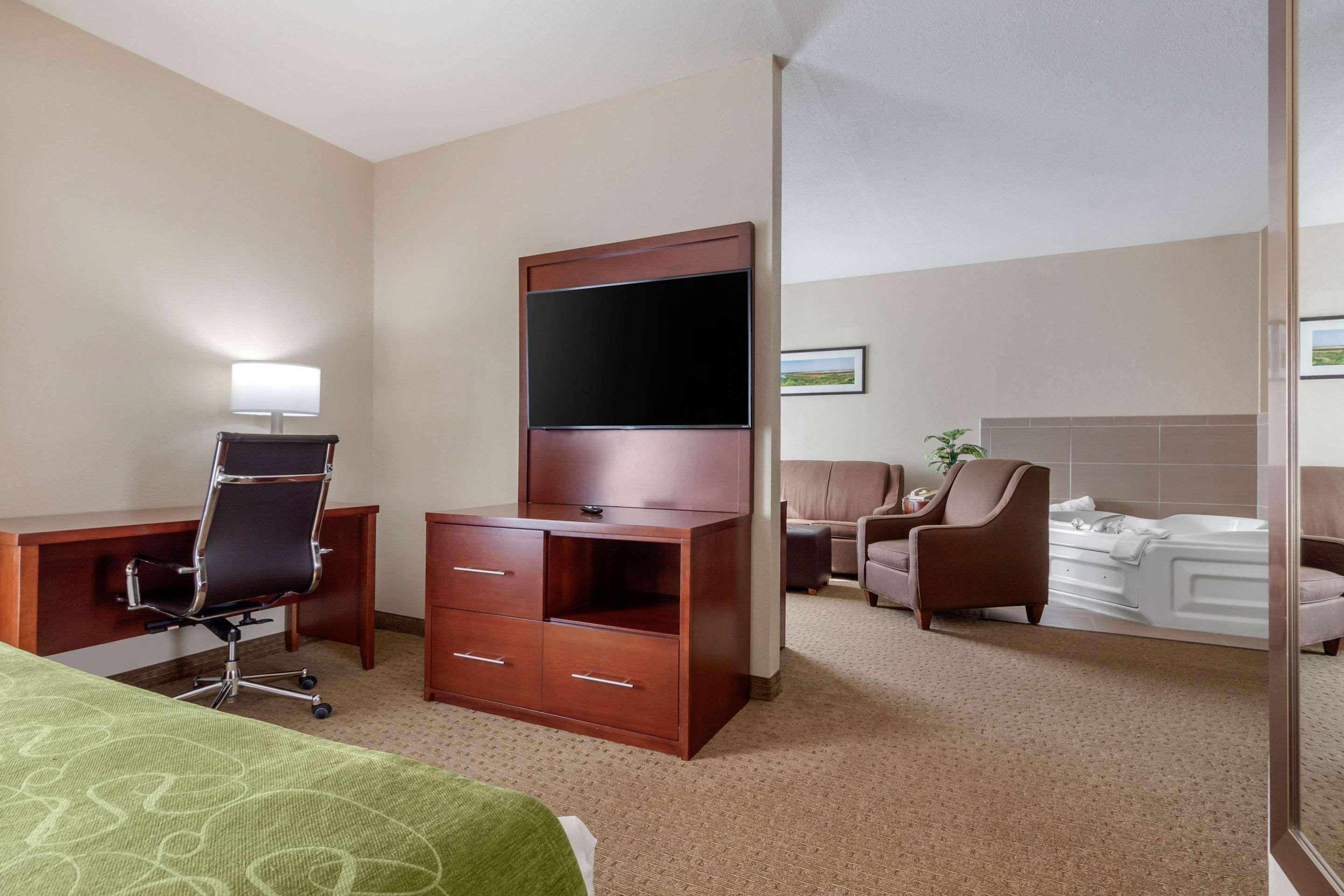 Comfort Suites Omaha East-Council Bluffs Eksteriør billede
