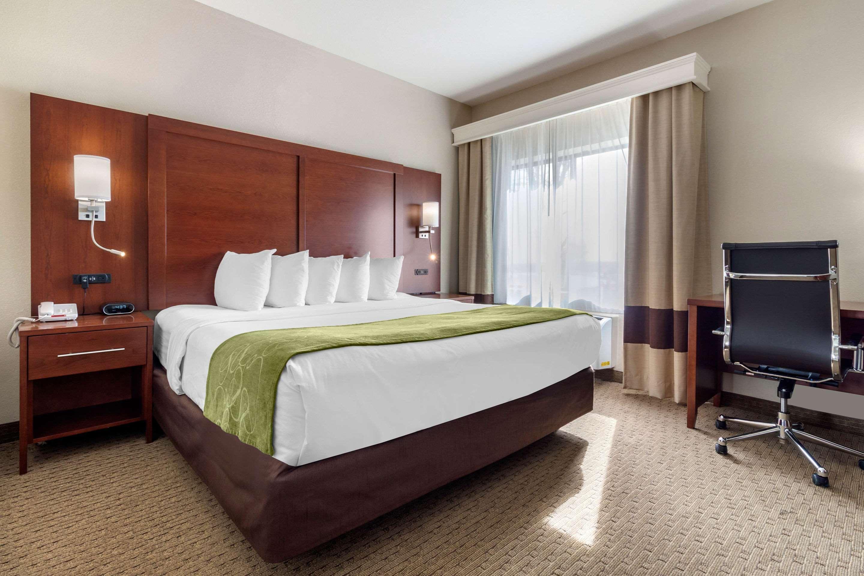 Comfort Suites Omaha East-Council Bluffs Eksteriør billede