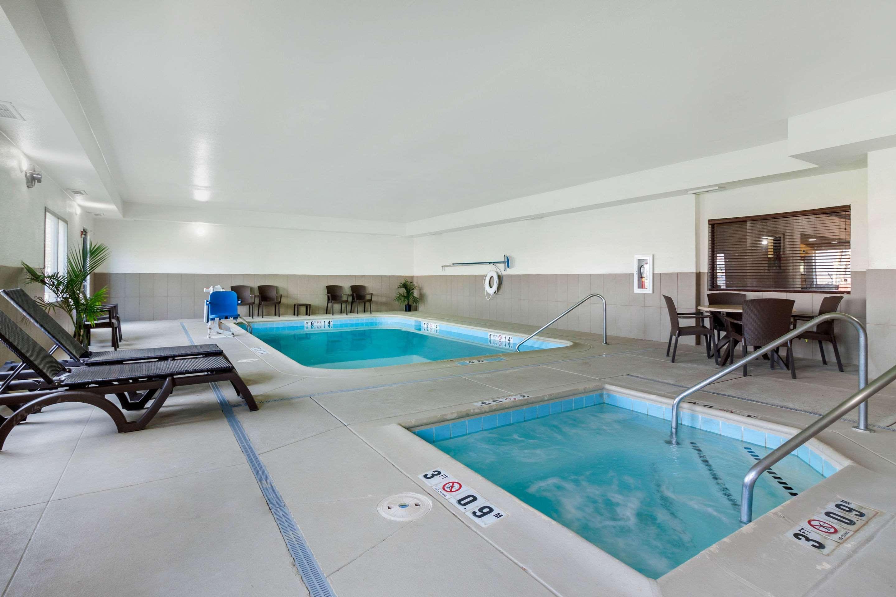 Comfort Suites Omaha East-Council Bluffs Eksteriør billede