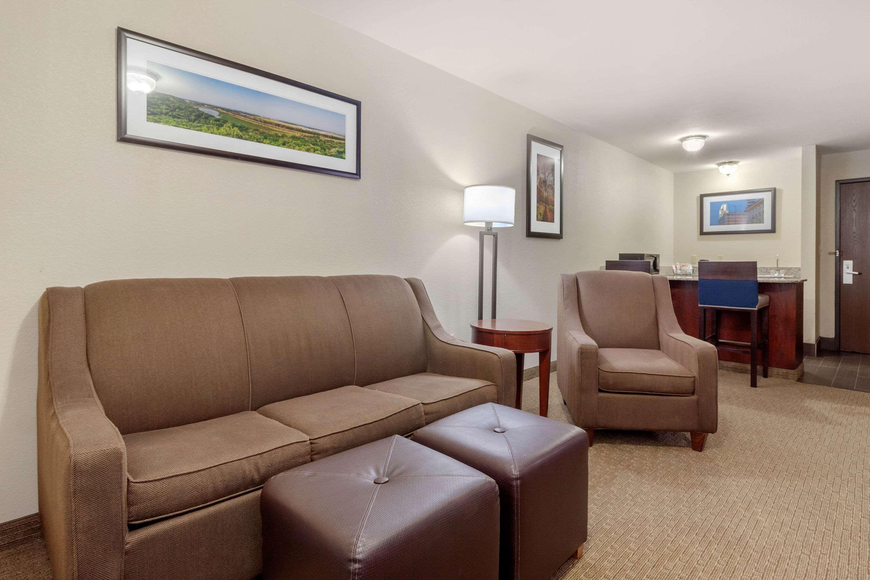 Comfort Suites Omaha East-Council Bluffs Eksteriør billede