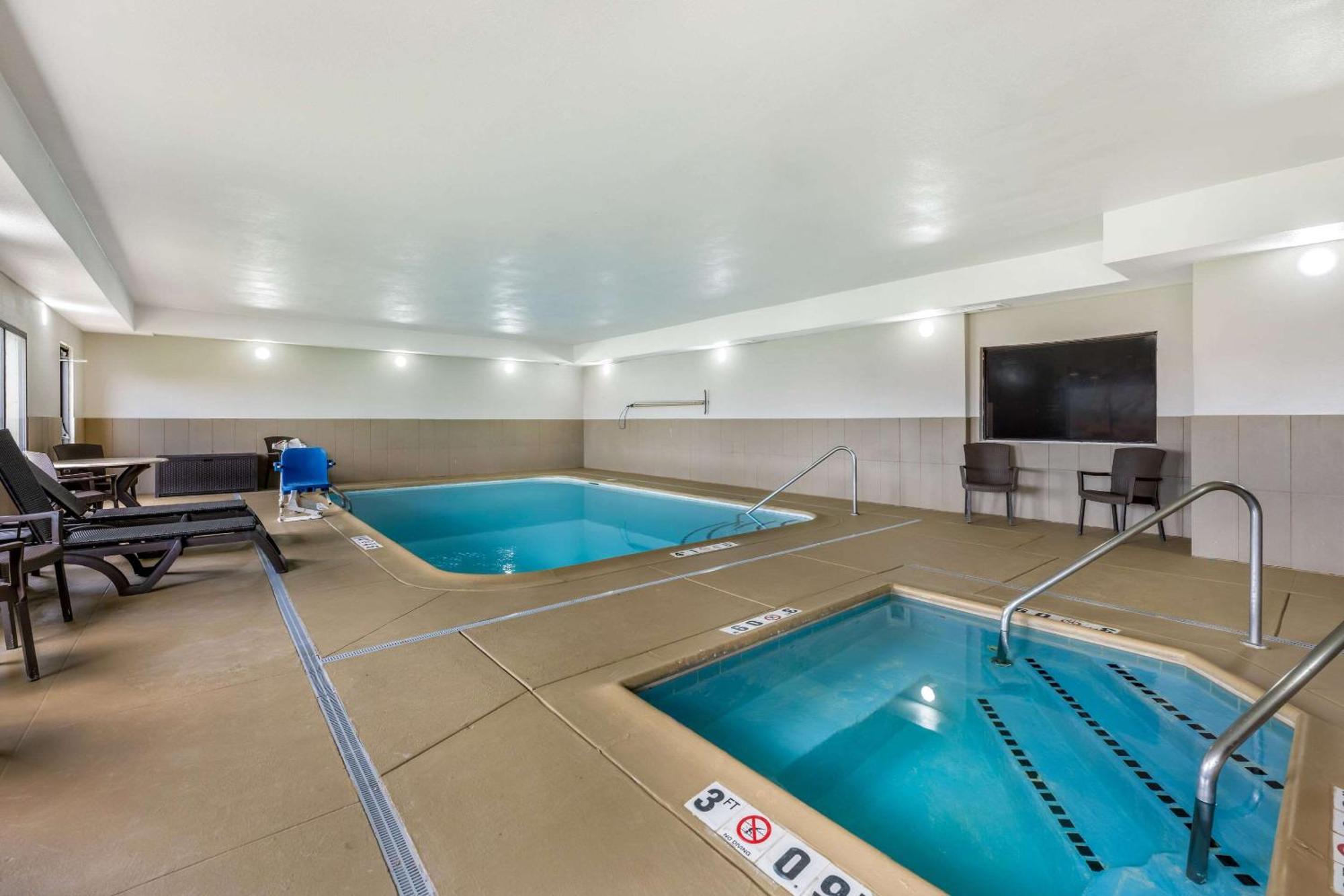 Comfort Suites Omaha East-Council Bluffs Eksteriør billede