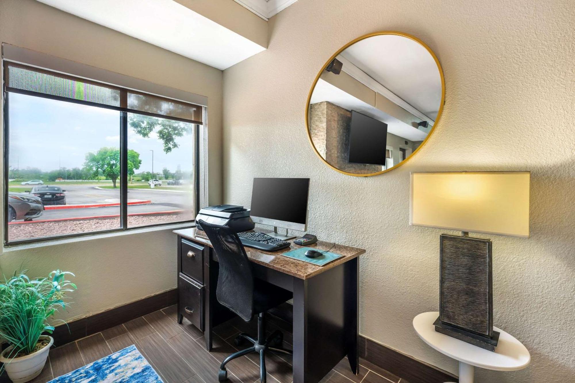 Comfort Suites Omaha East-Council Bluffs Eksteriør billede
